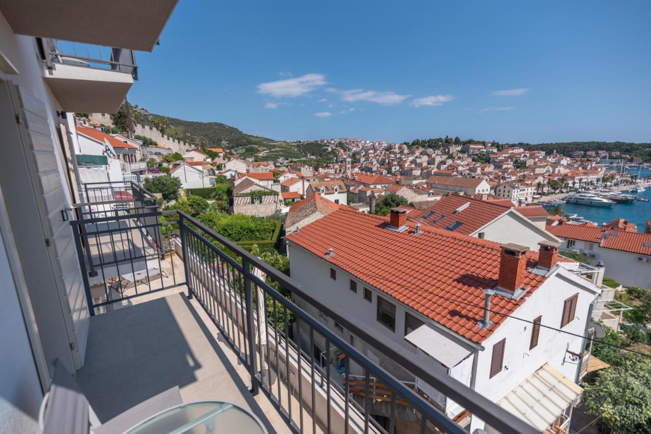 Brand New Apt W Balcony & Perfect Seaview At Center Hvar Town Exterior foto